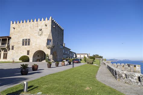 Monterreal Castle & Parador de Baiona | neOnbubble