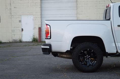 2021 GMC Canyon AT4 is ready for the rough stuff - CNET