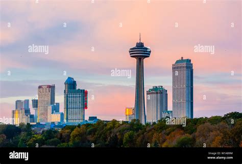 Ontario skyline hi-res stock photography and images - Alamy