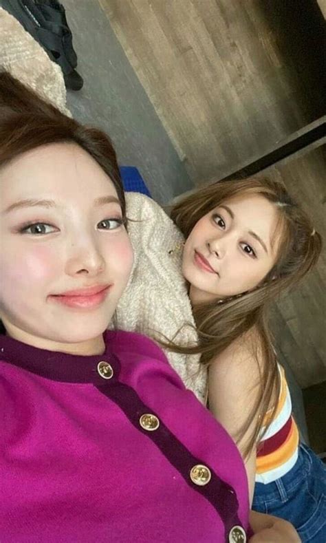 Nayeon And Tzuyu