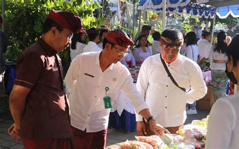 Sambut Hut Ri Dan Kuningan Distan Buleleng Gelar Pasar Tani Dan