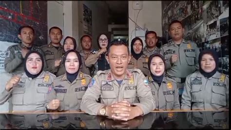 Viral Video Anggota Satpol Pp Garut Beri Dukungan Ke Cawapres Gibran