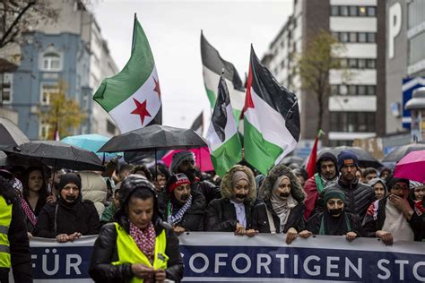 Pro Palästina Demo Düsseldorf zu Ende Polizei zählt mehrere Hundert