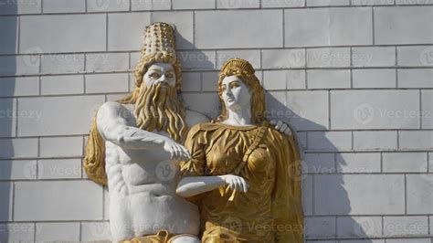 statue of zeus and hermes 21630546 Stock Photo at Vecteezy