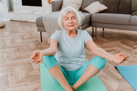 Quais Os Benef Cios Da Yoga Para Os Idosos