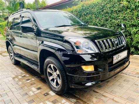 Toyota Land Cruiser Prado TRJ 120 Ja Ela