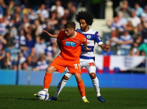 Blackpools David Goodwillie Battles Queens Park Editorial Stock Photo