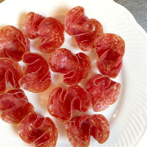 Barchette Di Salame Ripiene Dolci Ricette Di Pietro