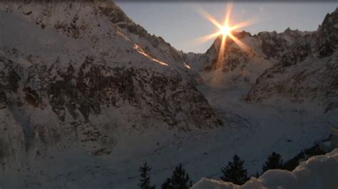 Réchauffement climatique l inexorable recul de la Mer de Glace RTBF