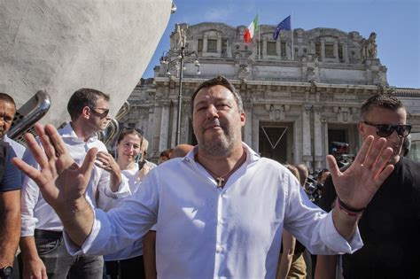 Perché alla Lega e a Matteo Salvini non piace il blocco navale proposto