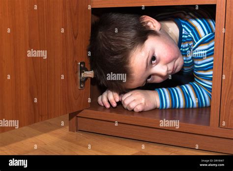 Bambino Anni Paura Immagini E Fotografie Stock Ad Alta Risoluzione Alamy