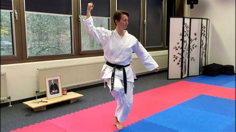 Kata Gankaku slowmotion.Ki-Karate.Tanja Mayer - YouTube