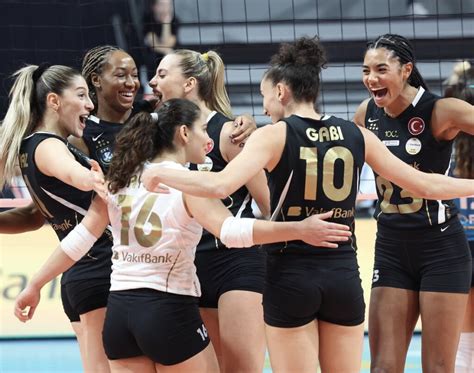 VakıfBank evinde set vermedi Voleybolunsesi