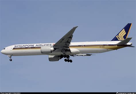 V Swl Singapore Airlines Boeing Er Photo By Aldo Bidini Id