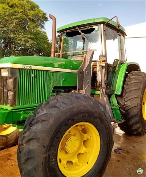 Trator John Deere 6600 Usado à Venda