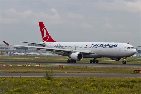 Turkish Airlines Tk Tc Jnz Kartalkaya Airbus A 330 300 1509