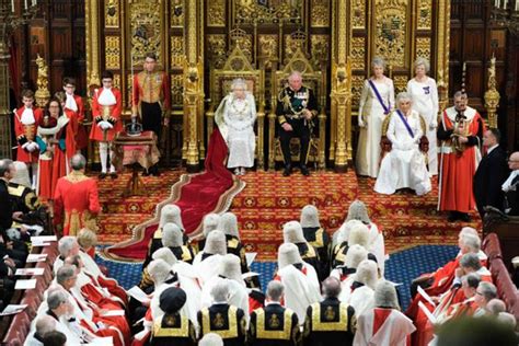 Découvrir Comment Nos Députés Et Sénateurs Débattent à L’assemblée Nationale Et Au Sénat Hier Et