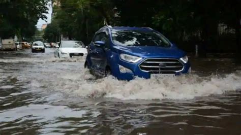 Heavy Rain Continues In Kerala Yellow Alert Issued In Nine Districts