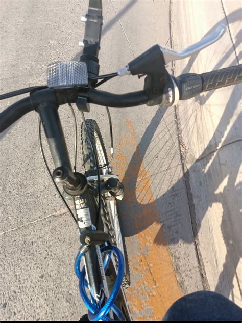 santana on Twitter Ayer me robaron mi bici la tenía amarrada afuera