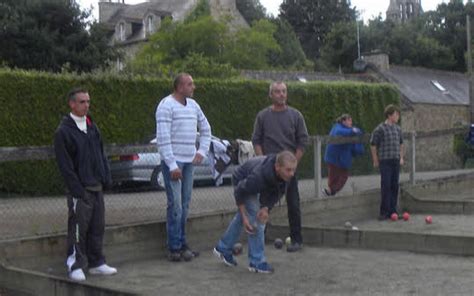 Soci T De Chasse Doublettes Au Concours De Boules Le T L Gramme