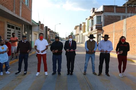 Jos Luis T Llez Inaugur La Pavimentaci N De La Calle Presa Del Gallo