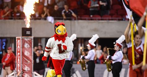 Louisville Cardinals Vs Georgia Tech Yellow Jackets College Football