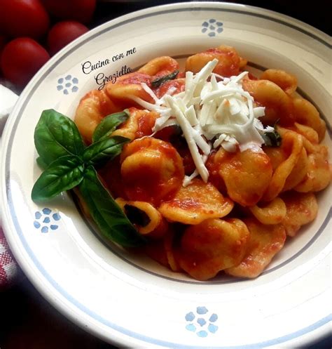 Orecchiette Al Pomodoro Fresco E Cacioricotta Primi Piatti