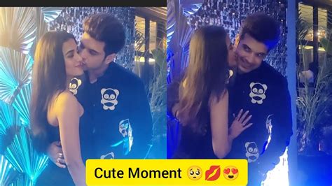 Cute Moment Karan Kundra Giving Kiss To Tejasswi Andtejasswi Prakash Giving Kiss To Karan Kundra