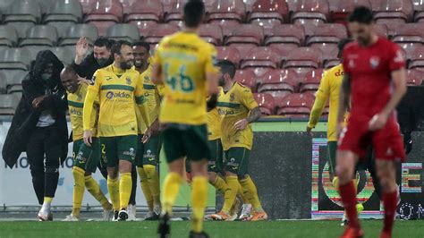 Liga Nos Pa Os Vence Na Visita Ao Gil Vicente