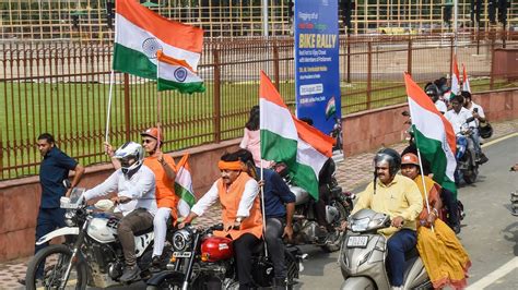 BJP MP Manoj Tiwari fined for riding bike without helmet during rally ...