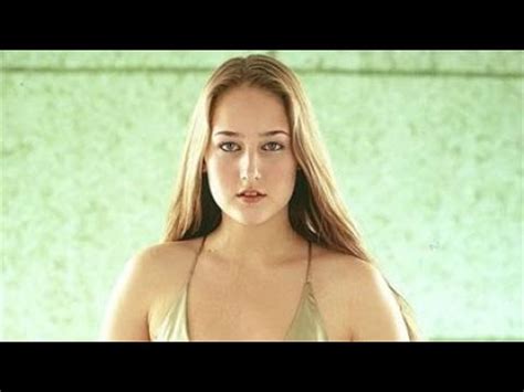 Leelee Sobieski What A Body In This Bikini YouTube
