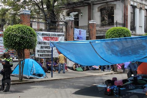 Instalan Un Plantón Afuera De Segob Para Exigir La Liberación De Kenia Hernández El Sur