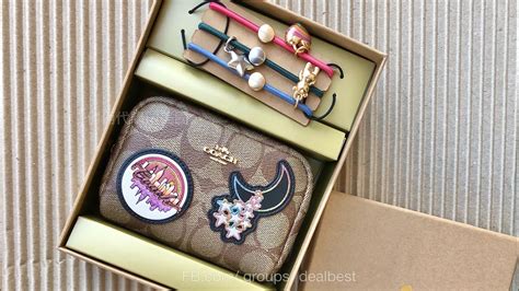 Coach Unboxing Boxed Mini Boxy Cosmetic Case And Hair Ties Set In