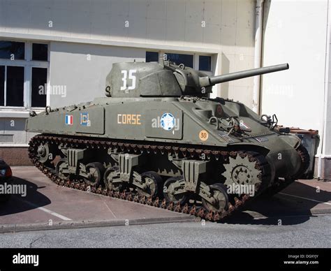 M4a2 sherman tank hi-res stock photography and images - Alamy