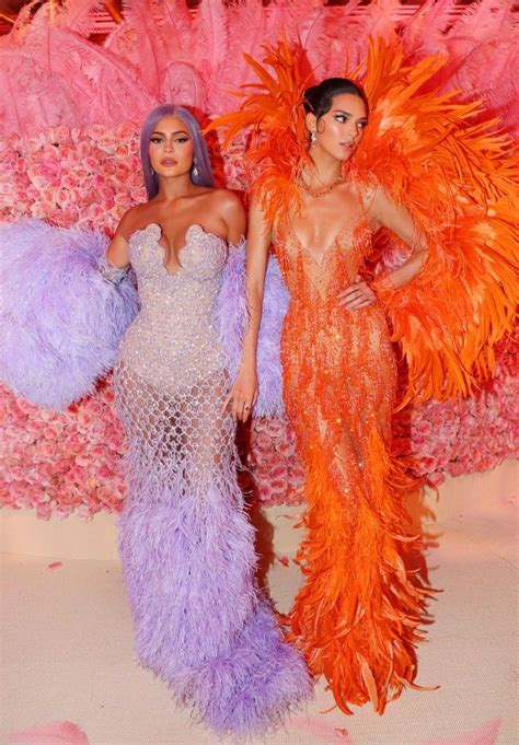 Met Gala 2019 Veja Os Looks Das Celebridades No Tapete Vermelho Met