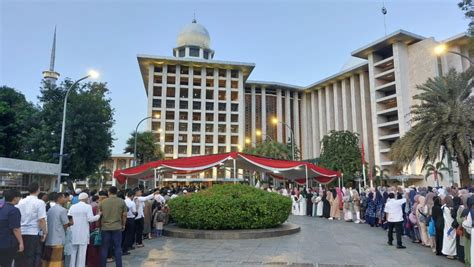 Jokowi Dan Maruf Amin Salat Idulfitri Di Masjid Istiqlal