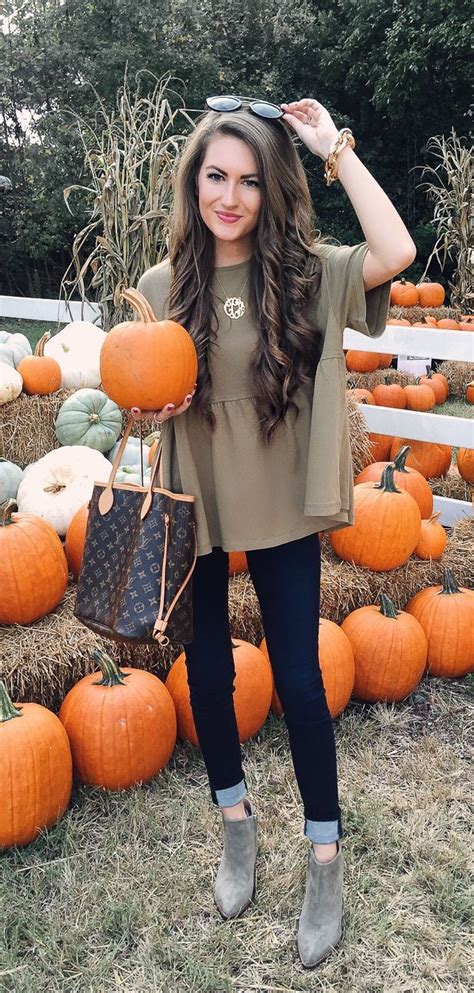 Pin By Tina Horn On Pumpkin Patch Farm Outfit Inspiration Fall