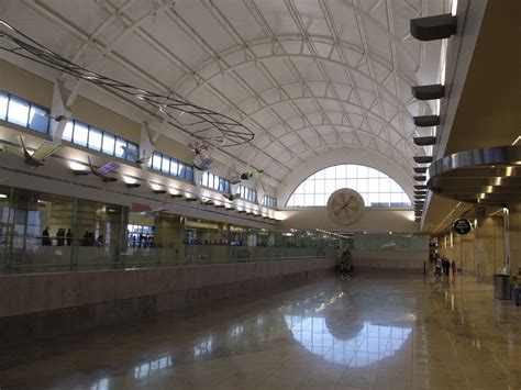 Are There Lockers At John Wayne Airport at James Silvers blog