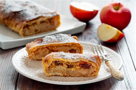 Ricetta Strudel Di Mele Con Pasta Sfoglia La Ricetta Di Giallozafferano