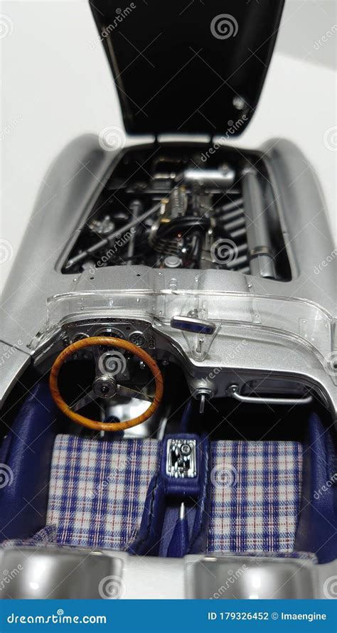 Cmc Scale Model Car Mercedes Benz Slr Pilot Par Sir Stirling