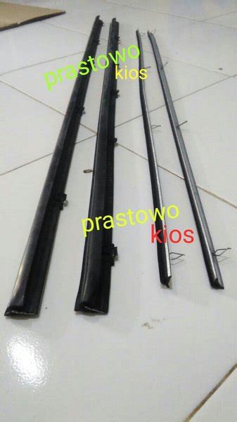 Jual Karet Pelipit List Kaca Weather Strip Daihatsu Hijet S75 Set Di