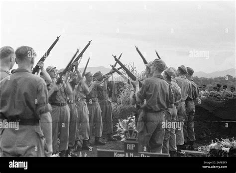 Photo Report Near Buitenzorg Description Burial Dutch Military Date