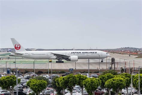 Plane Spotting At LAX Runway 25R 25L and 24L Los Angeles