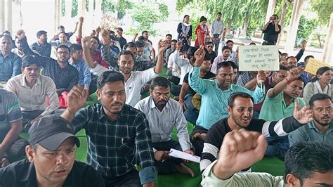 Madhya Pradesh Bhopal Protests By Guest Teachers In Election Year Add