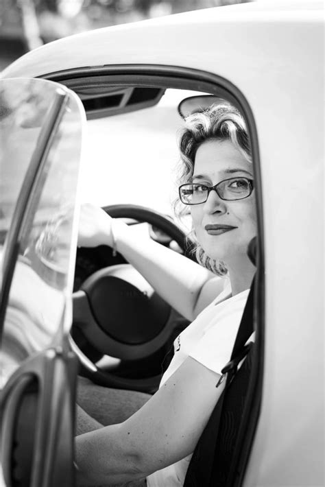 Фото в машине. Позы