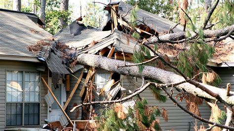 Quick Tips for Protecting your Home from Strong Winds | Weather.com