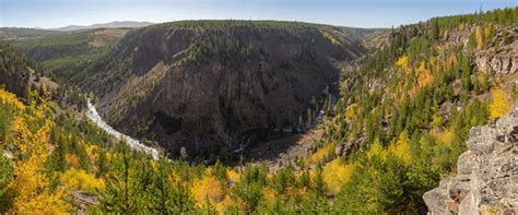 Fall-Overlook-Colors | Yellowstone National Park Lodges