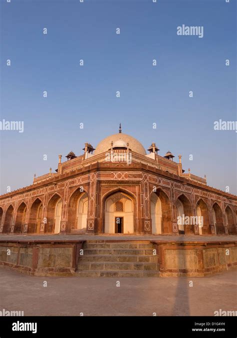 Humayuns Tomb New Delhi Hi Res Stock Photography And Images Alamy