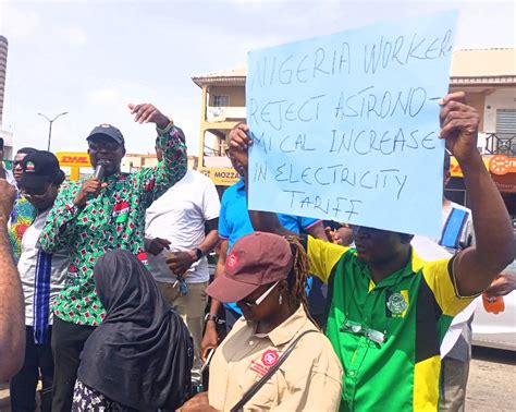 Electricity Tariff Hike Oyo NLC Pickets NERC IBEDC Offices In Ibadan