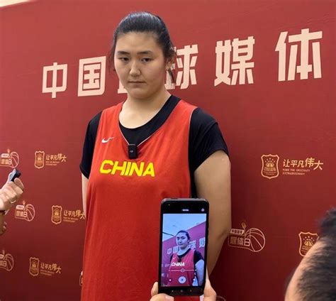 17岁女篮版姚明首度采访曝光！揭秘身高2米23